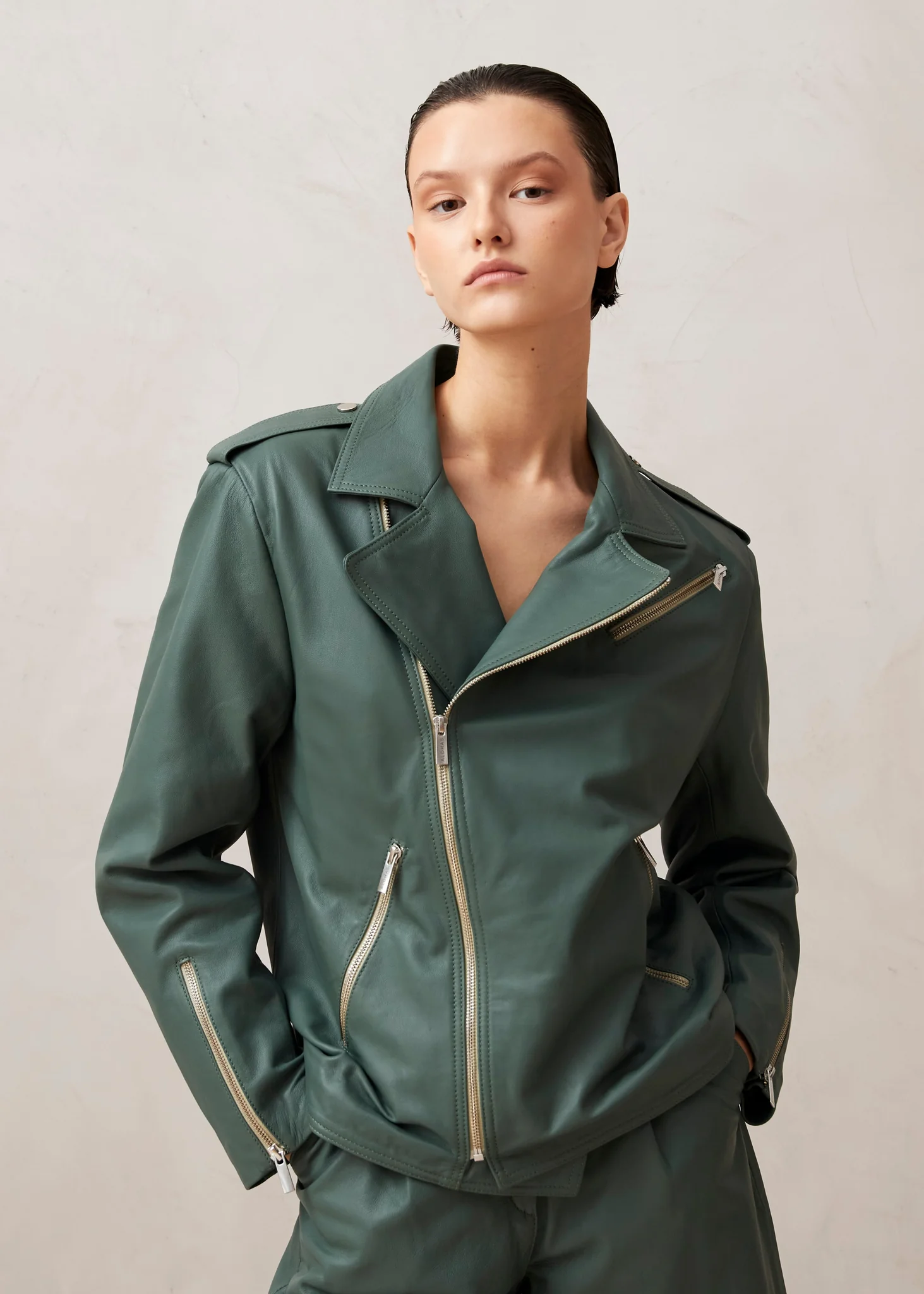 paris-green-leather-jacket-jackets-alohas-199301_3000x_4b59c6ec-65fb-4198-8b47-c6e46d77e0e1_2048x2048.webp